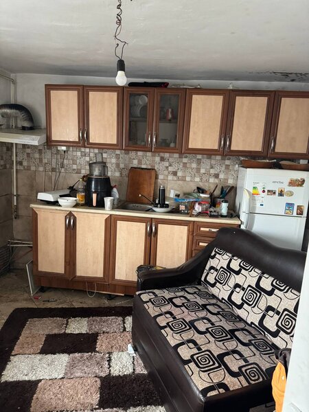 Balaceanca, la 10 min. de Bucuresti, vila P+1+M cu 6 camere dec., reducere.