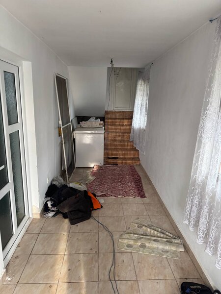 Balaceanca, la 10 min. de Bucuresti, vila P+1+M cu 6 camere dec., reducere.